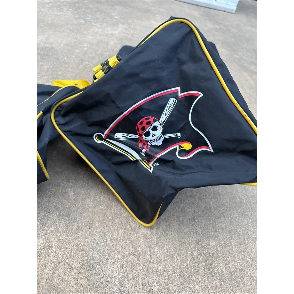 Vintage MLB Pittsburgh Pirates Duffel Gym Bag Old Logo 1990s‎ SGA Stadium Issue